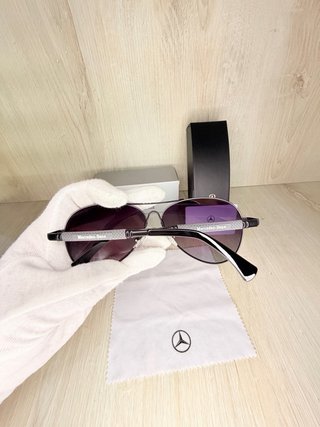 Occhiali da sole Mercedes Benz neri grigi
