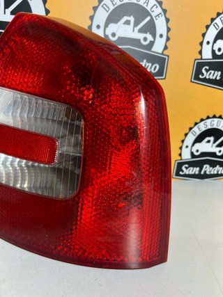 Piloto Trasero Skoda Octavia
