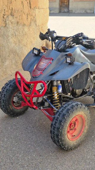 Suzuki LTZ 400