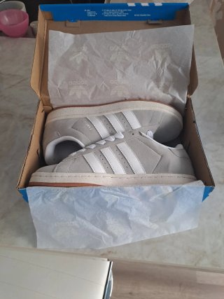 Adidas Campus Gris y Blancas