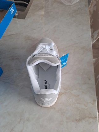Adidas Campus Gris y Blancas