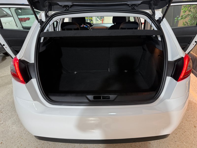 Peugeot 308 2022, foto 11