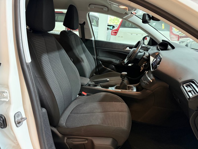 Peugeot 308 2022, foto 13