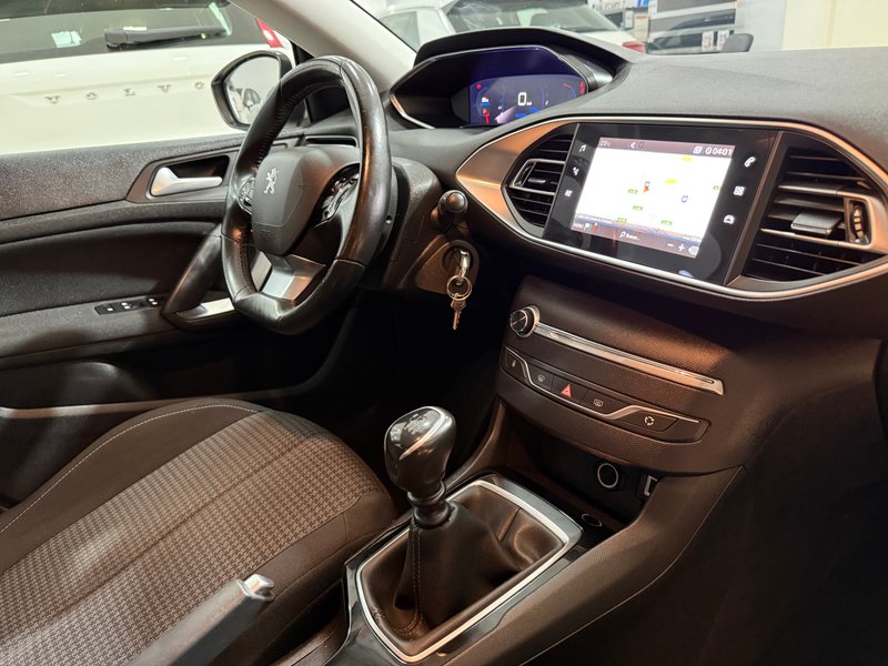 Peugeot 308 2022, foto 8