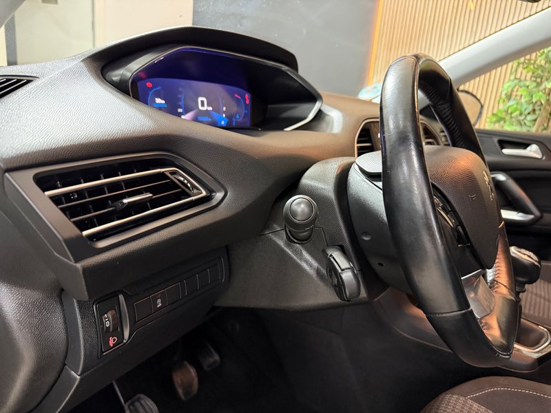 Peugeot 308 2022, foto 17