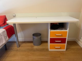 Conjunto dormitorio juvenil.