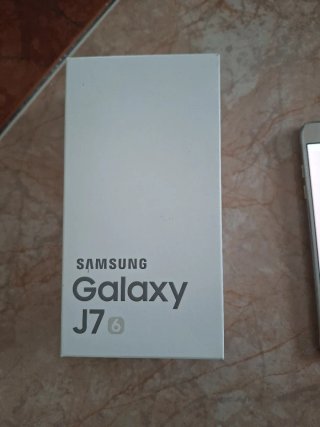 Samsung Galaxy J7 Argento