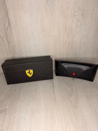 Occhiali da sole Ferrari Polarizzati