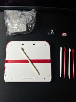 Nintendo 2DS Blanca con juegos