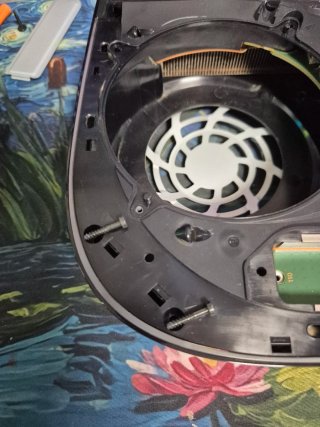 Mantenimiento PS5 metal líquido