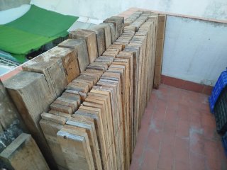 Tablas de madera de palets sueltas