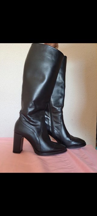 Botas altas Wonders de piel auténtica, talla 38