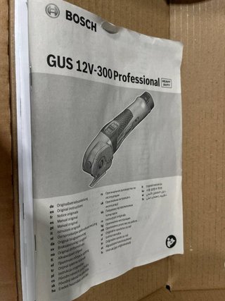 Herramienta de corte inalámbrica Bosch GUS 12V-300