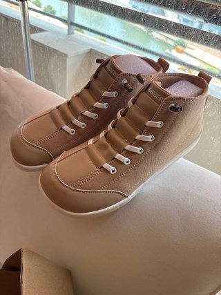 Zapatos Hobibear Marrones y Blancos