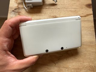 Nintendo 3DS Blanca y Negra