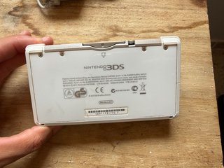 Nintendo 3DS Blanca y Negra