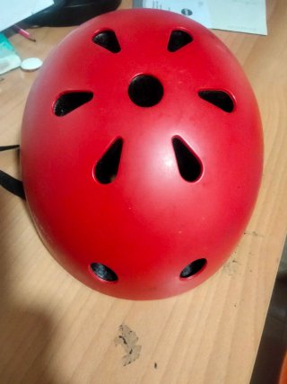 Casco infantil rojo