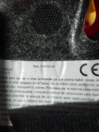 Casco infantil rojo