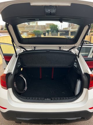 BMW X1 sDrive20d 184cv Auto, cuero rojo M Sport