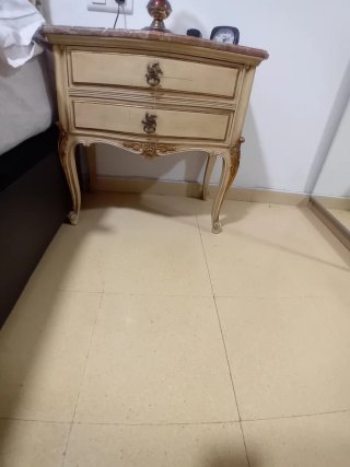 Mesita de noche mármol y madera