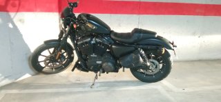 Harley-Davidson IRON 883 negro y bronce