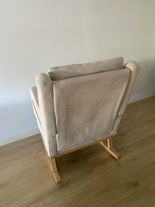 Mecedora / Sillón de lactancia beige