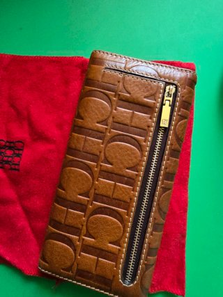 Cartera Carolina Herrera Marrón Logo CH