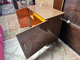 Móvel Singer para máquina de costura