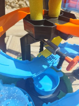 Pista Hot Wheels Ultimate gator carwash