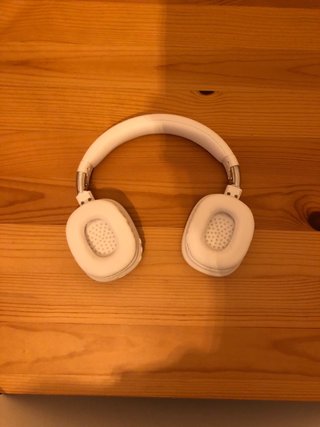 Cascos blancos con luces NUEVOS CASI SON USAR
