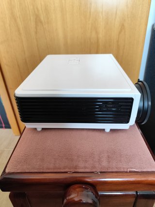 Proyector LED-96+ Blanco y Negro