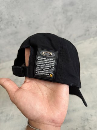 Gorra Oakley x Piet negra Retro