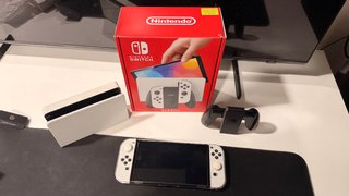Nintendo Switch OLED Bianca e Nera