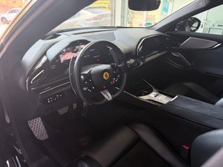 Ferrari Purosangue V12 725cv
