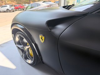 Ferrari Purosangue V12 725cv