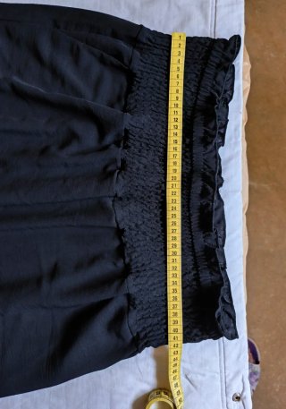 Pantalón negro suelto nuevo
