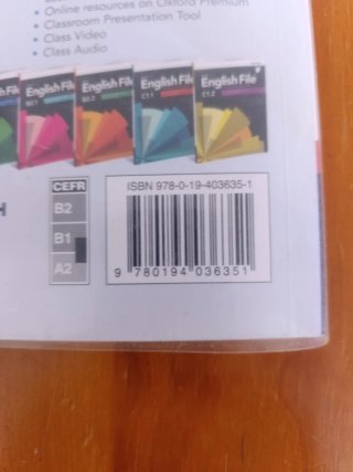 Libro de inglés A2/B1 escuela oficial de idiomas