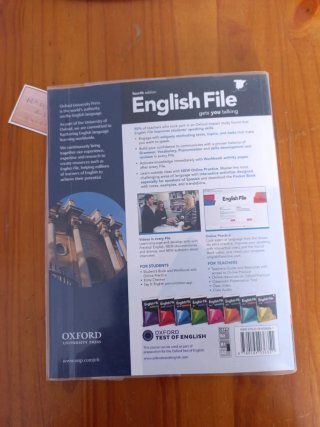 Libro de inglés A2/B1 escuela oficial de idiomas