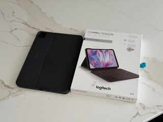 Funda Teclado Logitech Combo Touch iPad Pro 11
