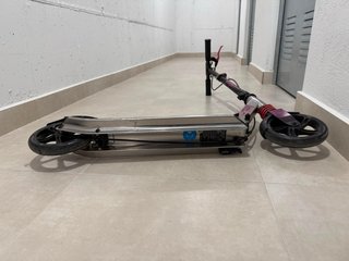 Patinete junior M900 rosa y negro