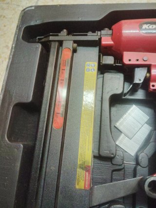 Grapadora Neumática Korman con Accesorios