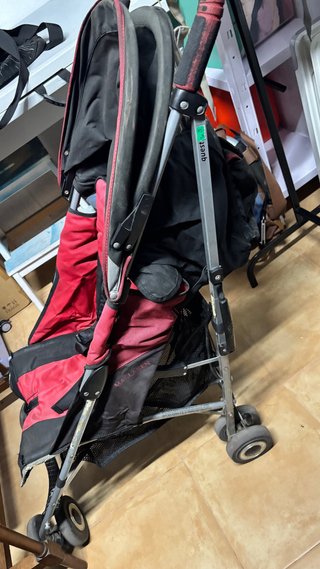 Silla de paseo Maclaren roja
