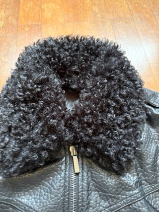 Chaqueta efecto piel Zara mujer negra