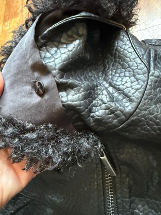 Chaqueta efecto piel Zara mujer negra
