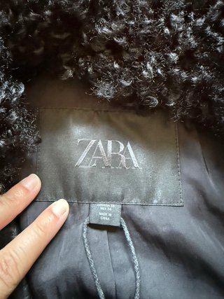 Chaqueta efecto piel Zara mujer negra