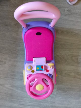 Correpasillos rosa con sonidos