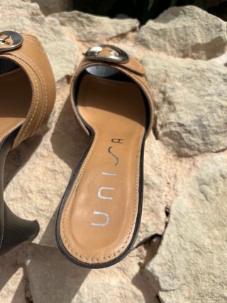 Unisa Sandalias Tacón Camel Hebilla