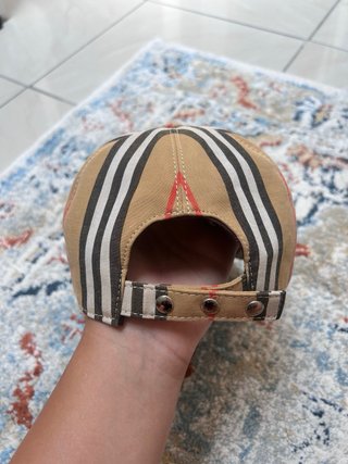Cappello Burberry Beige Multicolor prezzo tratttra