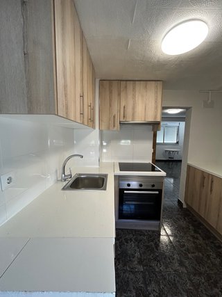 Se alquila habitacion para pareja en sabadell sur