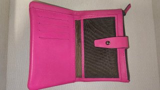 Cartera de piel rosa